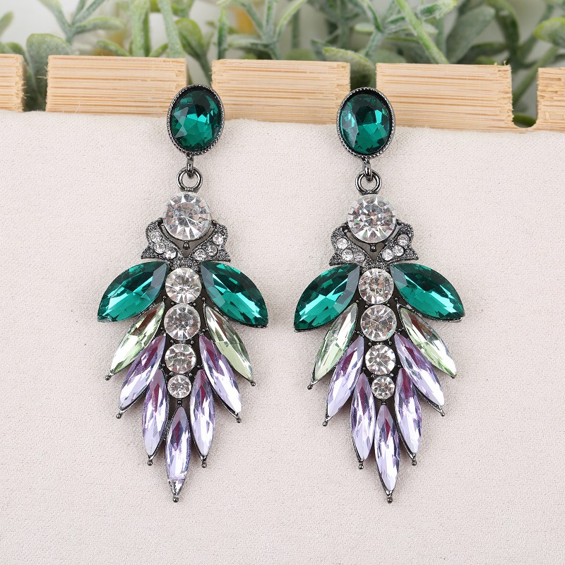 Women'S Accessories Manufacturers - Boucles d'oreilles élégantes en cristal de
