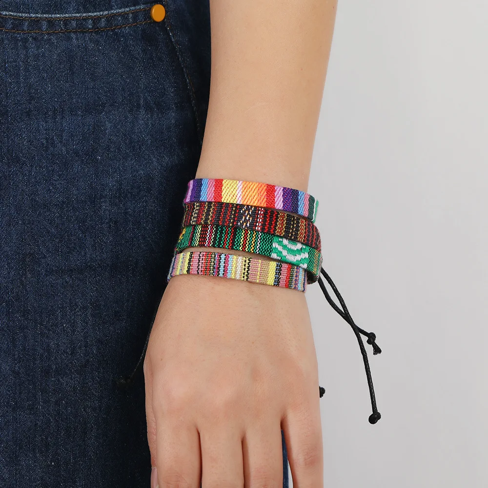 Ensemble de bracelets colorés  - Women Accessories Nepal avis et prix