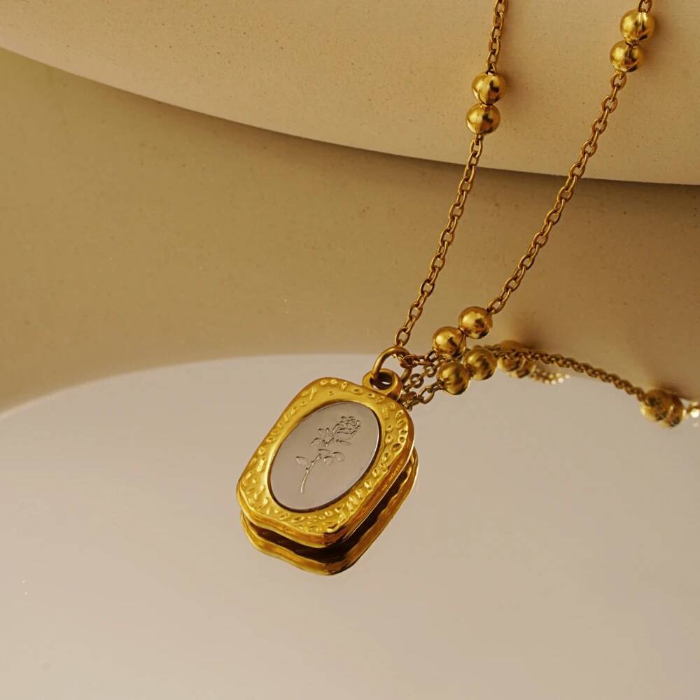 Collier pendentif en acier ino - Coin Necklace Delicate avis et prix